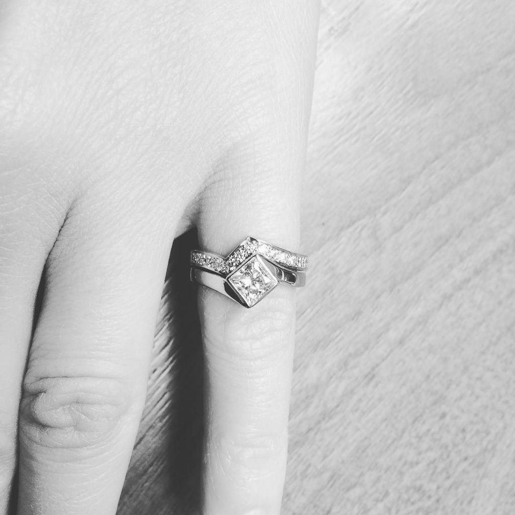 SeliniJewellery's tweet photo. #bespokejewellery #weddings #selinijewellery #princesscutdiamond #engagementring #fittedwe… http://t.co/tHWZjyG9jP http://t.co/jt2Gtz1QCt