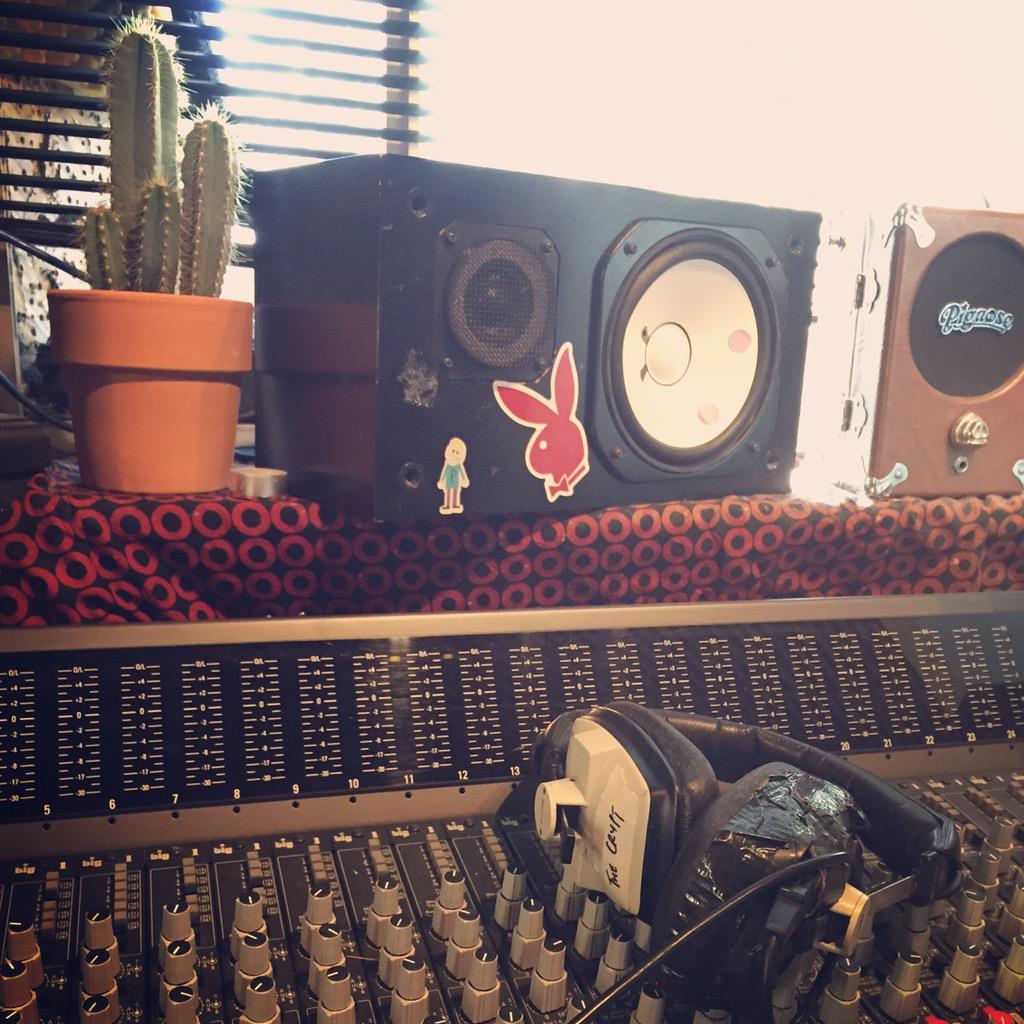 OhSenorOfficial's tweet photo. Let's mix this beast ✊ http://t.co/fS3NIVw31N