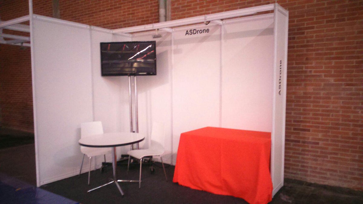 AsDrone's tweet photo. Ya en #Zaragoza mañana estaremos en @ExpoDronicaZGZ ,nos vemos en el stand25 #ASDrone #Drones http://t.co/9neRRsIZZZ http://t.co/tHv0RPVqLF