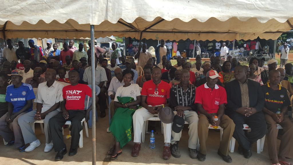 With Gov.Ojaamong,NIB directors,farmers of Bunyala irrigation Scheme in Busia County
