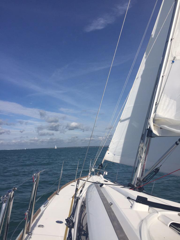travellingtern's tweet photo. Great sailing in the Solent today #TernTravel #sailing #wishyouwerehere http://t.co/bizEhOvnZ9