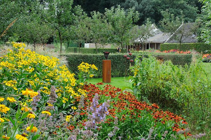 RT <a href="/janjohnsen23/">Jan Johnsen</a> "landscape design may well be recognized as the most comprehensive of the arts" - Geoffrey Jellicoe