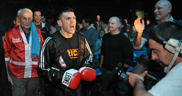 ArezzoNotizie's tweet image. #Fiordigiglio torna sul ring. Sabato l'incontro con Nikola Matic arezzonotizie.it/sport/fiordigi… #boxe @MatteoMarzotti