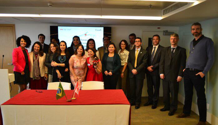 UdeM assina contrato de cooperação em Educação com a UFF - Rio de Janeiro sept 2015 <a href="/LinkedIn/">LinkedIn</a> linkedin.com/pulse/des-inst…