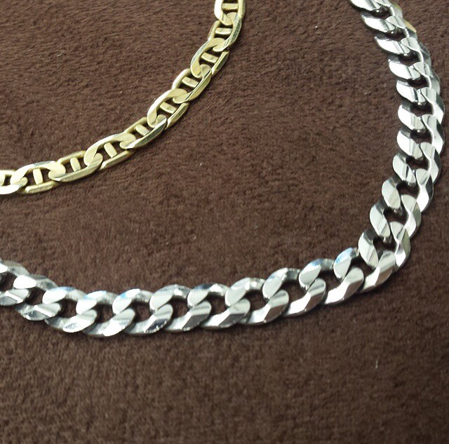 fbcjewelry's tweet image. White or Yellow chain?  #PersonalPreference