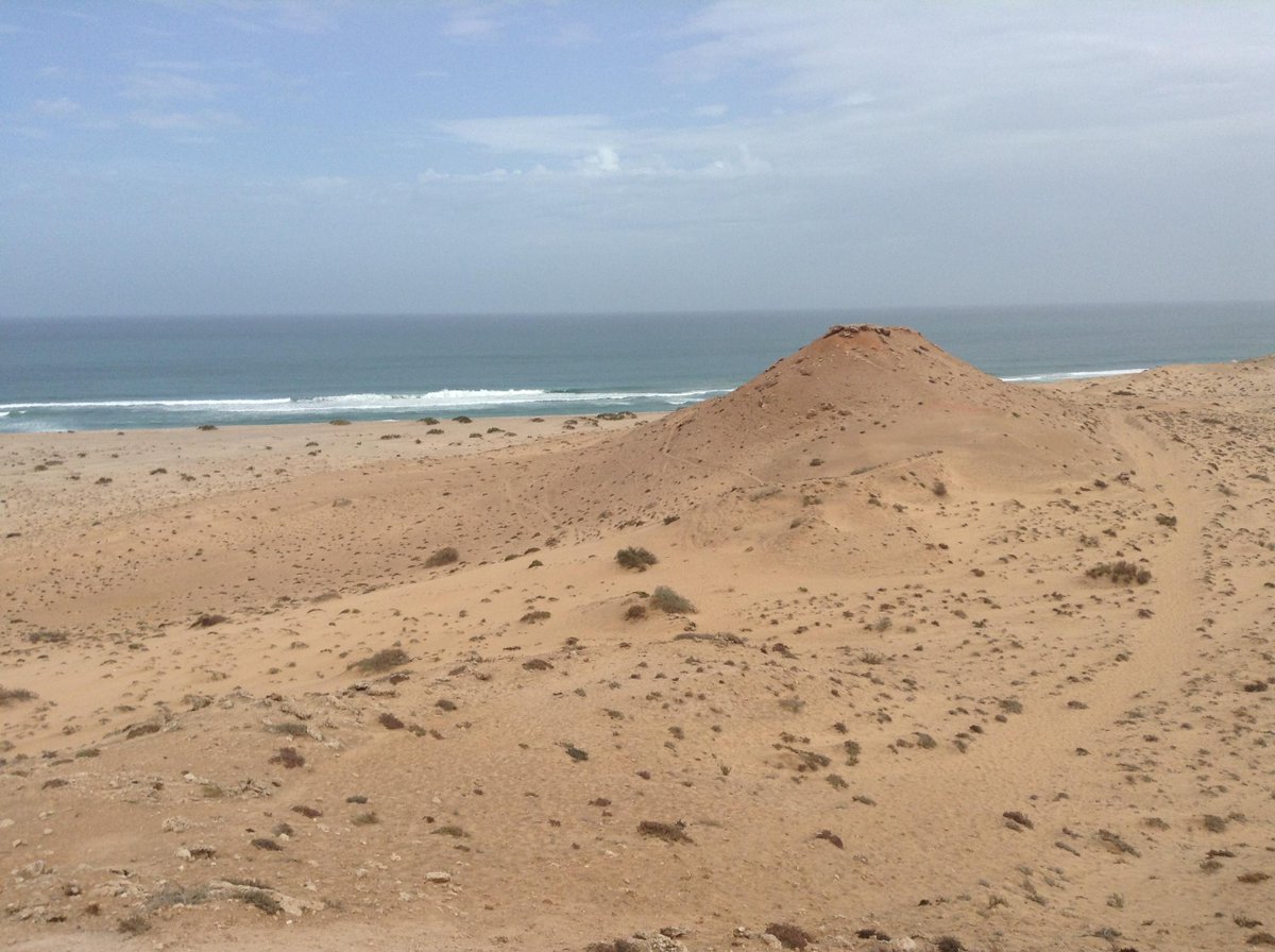 DUSTultratrail's tweet photo. Mais pas d'inquiétudes, pas que du sable, on a aussi la mer ! #dust http://t.co/t86W9jXPGy