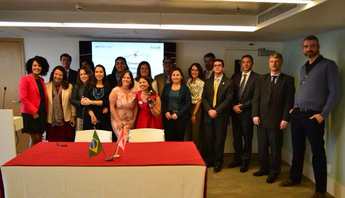 Accord de coopération - Canada et les universités brésiliennes. <a href="/UdeMBrasil/">UMontreal no Brasil</a> Cynthia Bernier bit.ly/1OuqSmG