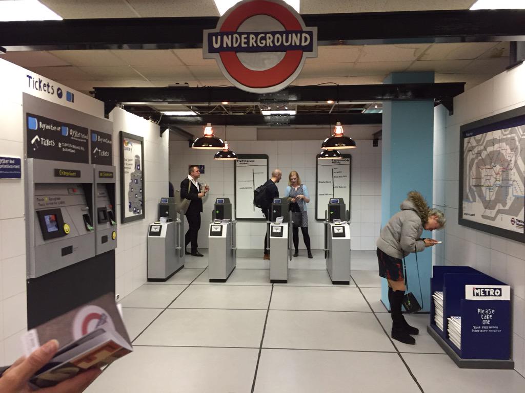 RyanCompelo's tweet photo. #designjunction at least I won't miss the last train @MijkeBrocken http://t.co/o8vWgKGDqF