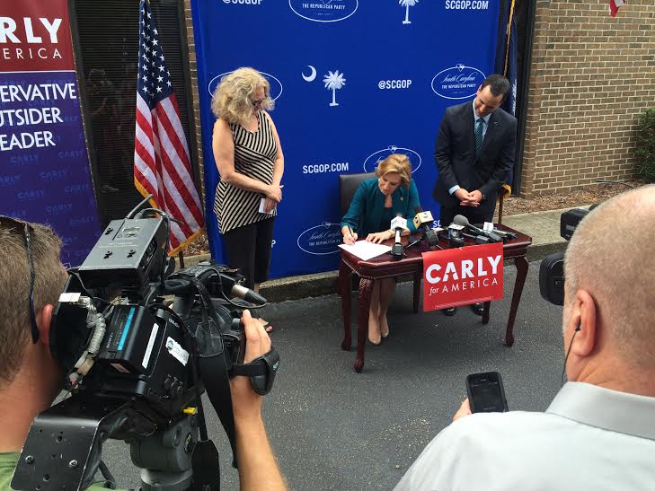CarlyFiorina's tweet photo. I just qualified to appear on the ballot in the South Carolina Republican primary. @MattMooreSC @SCGOP #Carly2016 http://t.co/nKqbo4mhOT