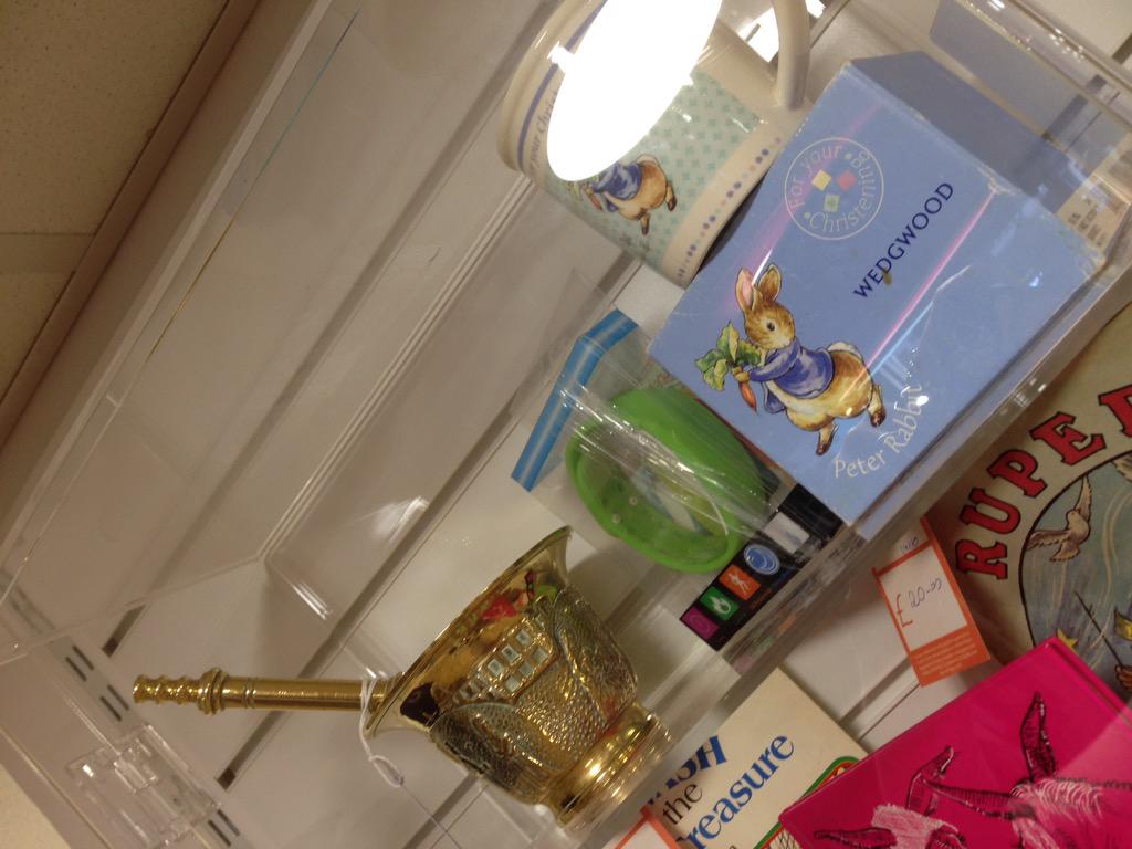CRUKTotnesShop's tweet image. New #highvalueitems in our shop. Maybe we have something you're looking for. #gooddeal #collectables #bargain