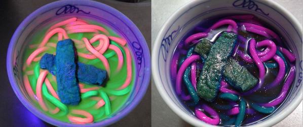 Eater's tweet photo. Glow-in-the-dark udon are the world's trippiest noodles http://t.co/yB8rRqjSzJ http://t.co/c6TrFfyx67