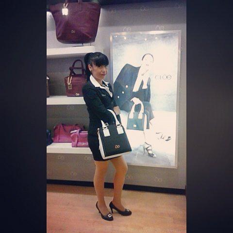 EveBelii's tweet image. Woooou las nuevas bolsas de cloe
Hermosas  @oemoda 
#ModaEnMovimiento 
#MiercolesDeGanarSeguidores