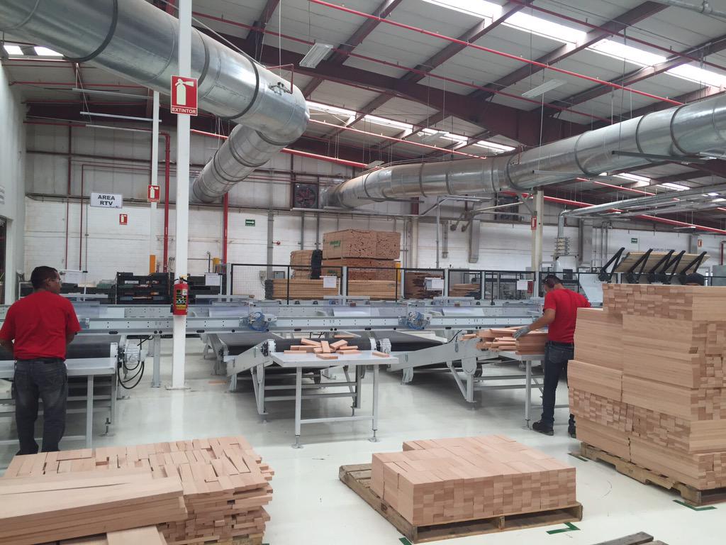 JHerreraCaldera's tweet photo. Esta Segunda Planta de Wood Crafters representa una inversión de 30 MDD y generará 800 nuevos empleos. #Crecemos http://t.co/UUJavt0QfY