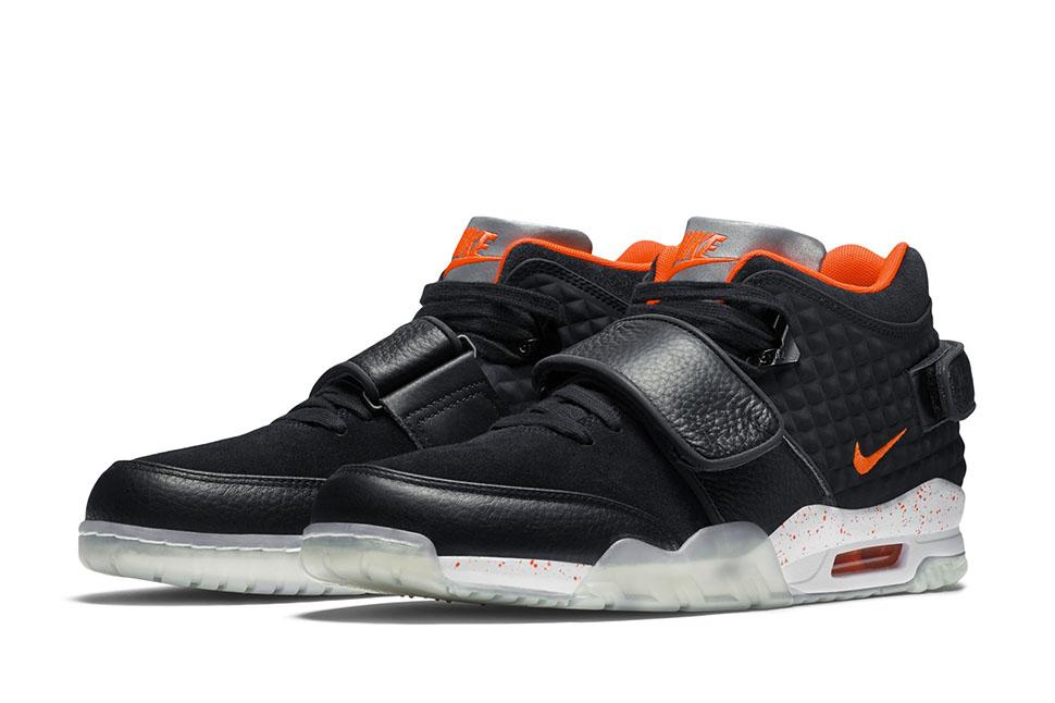 wavedotfr's tweet photo. Nike Air TR Cruz Black Crimson http://t.co/bWyLG22Ug9
#Nike #NikeAirTRCruz #VictorCruz http://t.co/dVc53ZDb9y