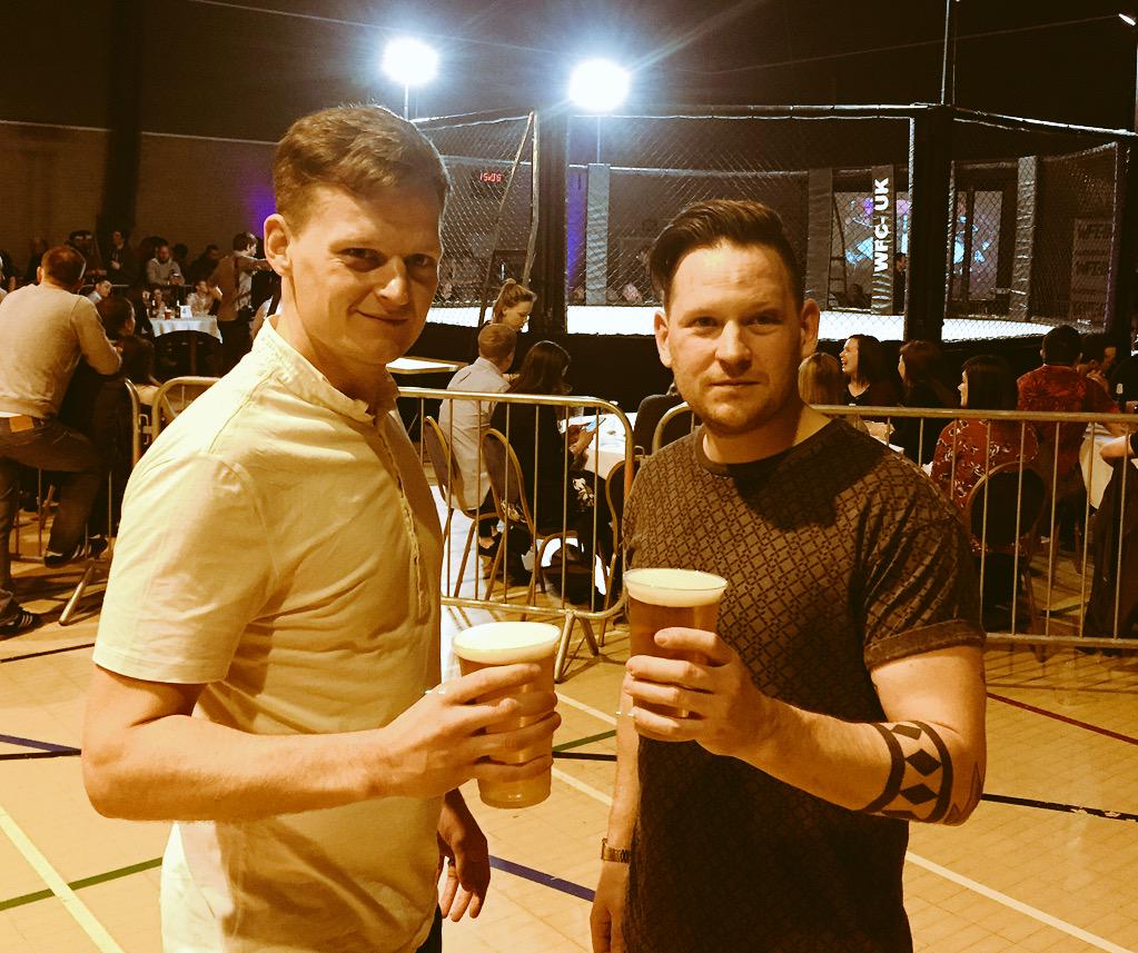 mangotreeMT's tweet photo. The 'tough' Darney Brothers both suffered points decision losses but showed determination #muaythai #dedication #k1 http://t.co/foCUbqw6ce