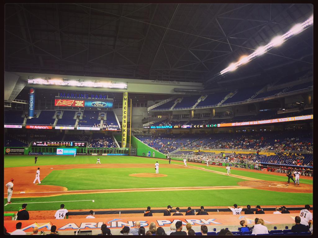 Crystal_HSS's tweet photo. The #miamimarlins may have lost, but last night was still a great game! 💓 #baseballfun ⚾️ http://t.co/IwxvrPGUnw