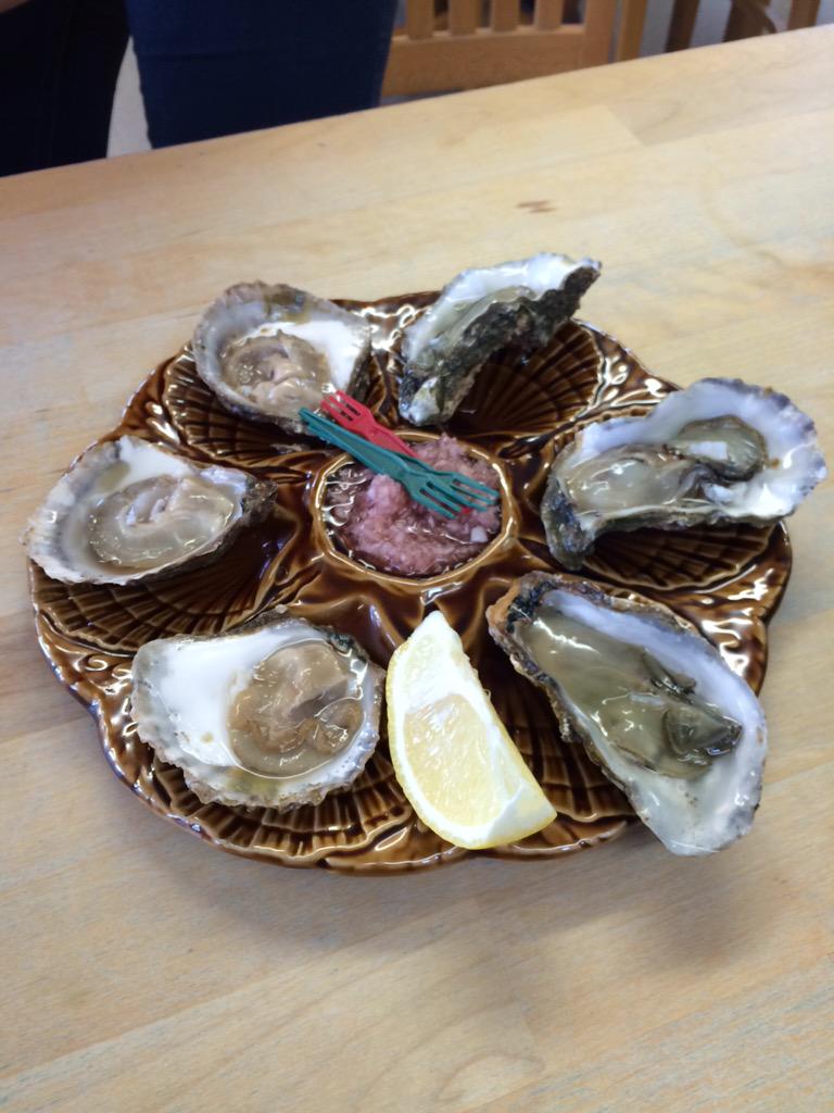 chef_ollie's tweet photo. @boast_jack west mersea oysters!! http://t.co/uTVnXJ5BXg