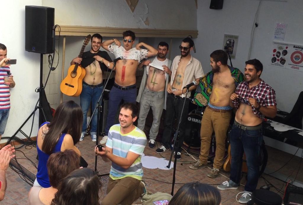 grupozocalo1's tweet photo. Esta foto refleja todo lo vivido ayer,muchas gracias a toda la gente que compartió con nosotros este momentazo http://t.co/IUwsmgqUDB