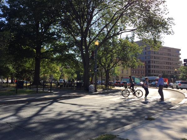 MobilityLabTeam's tweet photo. If Feds teleworked every day, like now with #PopeInDC, DC's congestion would be minimal. Transportation options work. http://t.co/gTDNO9HNPM