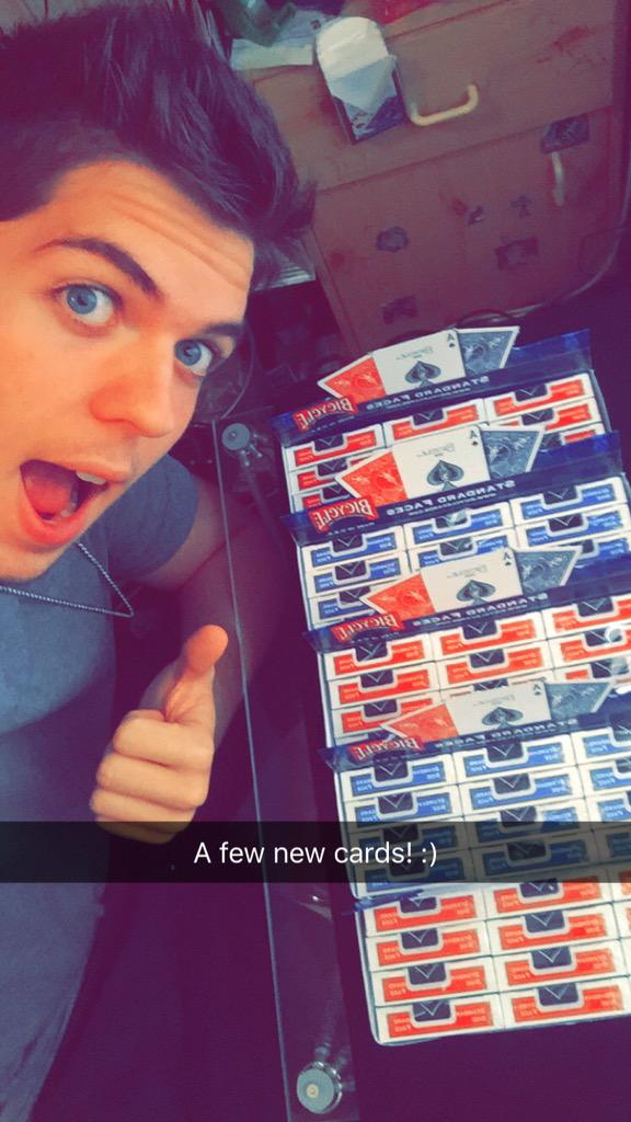 AL3XANDERSTRAUB's tweet photo. Say hello to my little friends! 😄 #newcards #haltenhöchstensnewoche #oderzwei #nice http://t.co/I6rnQ5pVdc