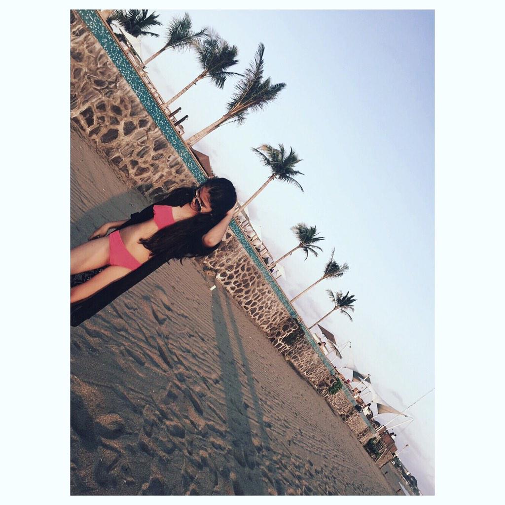 maureen_daryana's tweet photo. Hello BALI😏😏😏 http://t.co/0rcpIJmvm4
