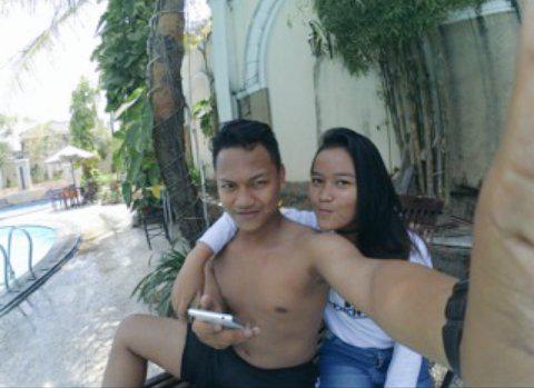 MartyaHanifah's tweet photo. W/DandySatriaNugraha💝
Loc : Kolam Renang Cassagrande... http://t.co/1uvs0m74e7