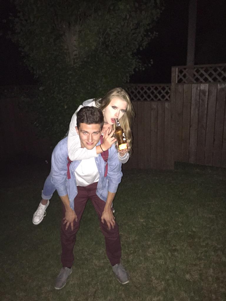 challs11's tweet photo. Happy birthday friend @Double_D_7 http://t.co/7ZClazDtZo