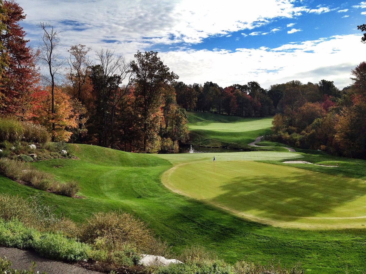 invitedclubs's tweet image. Beauituful #fall photo! Thank you for sharing. RT @Terry_Cline One of my favorite fall photos (@DiamondRunGC) #sg_mwb