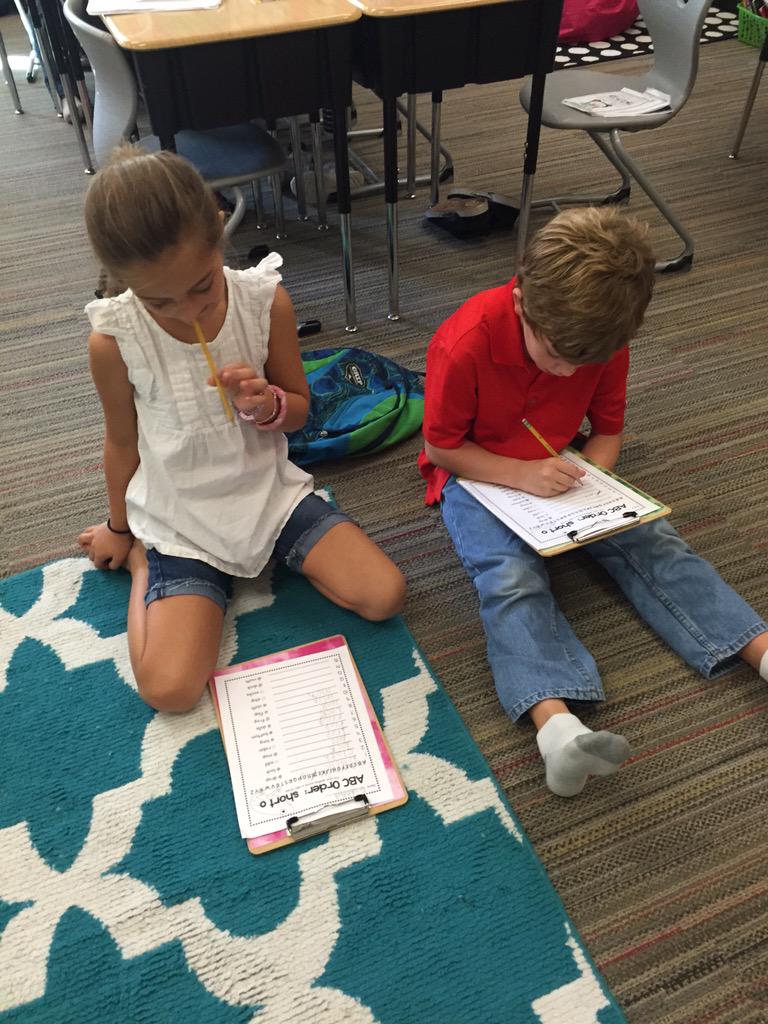 StoneBaylor's tweet image. Working with our Read to Someone partner on completing ABC order...#learningfromoneanother