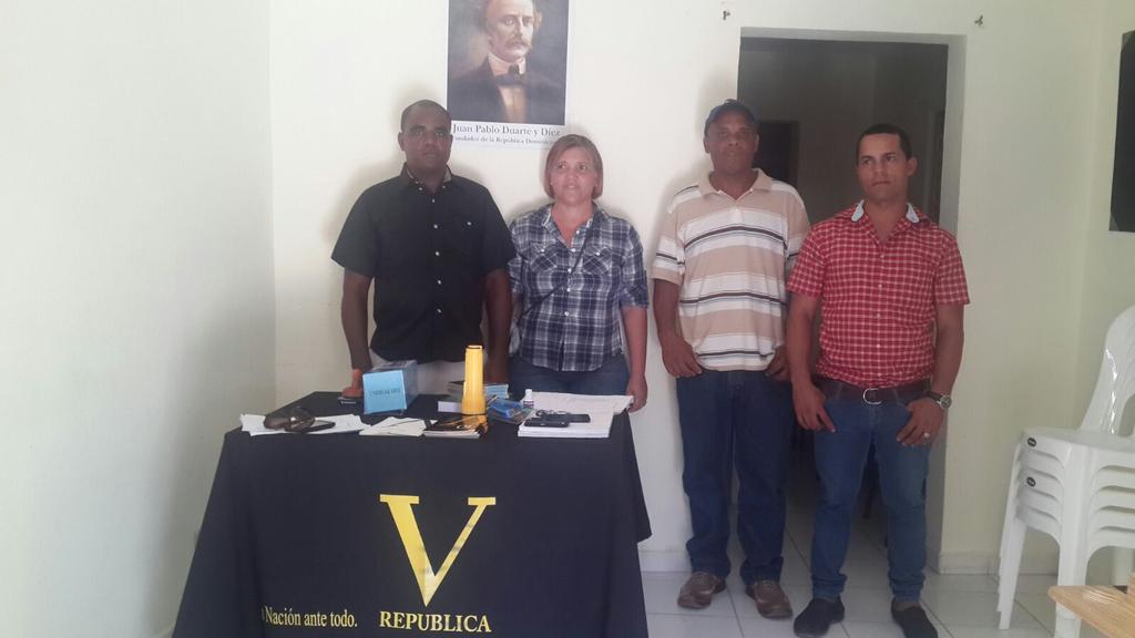 VRepublicaSTGO's tweet photo. Supervisores de V República en higuey  @sotojimenezv @VRepublicaSC @labellayanina @irciagk15 @DanielGuillenG http://t.co/Qipqf2jjfp