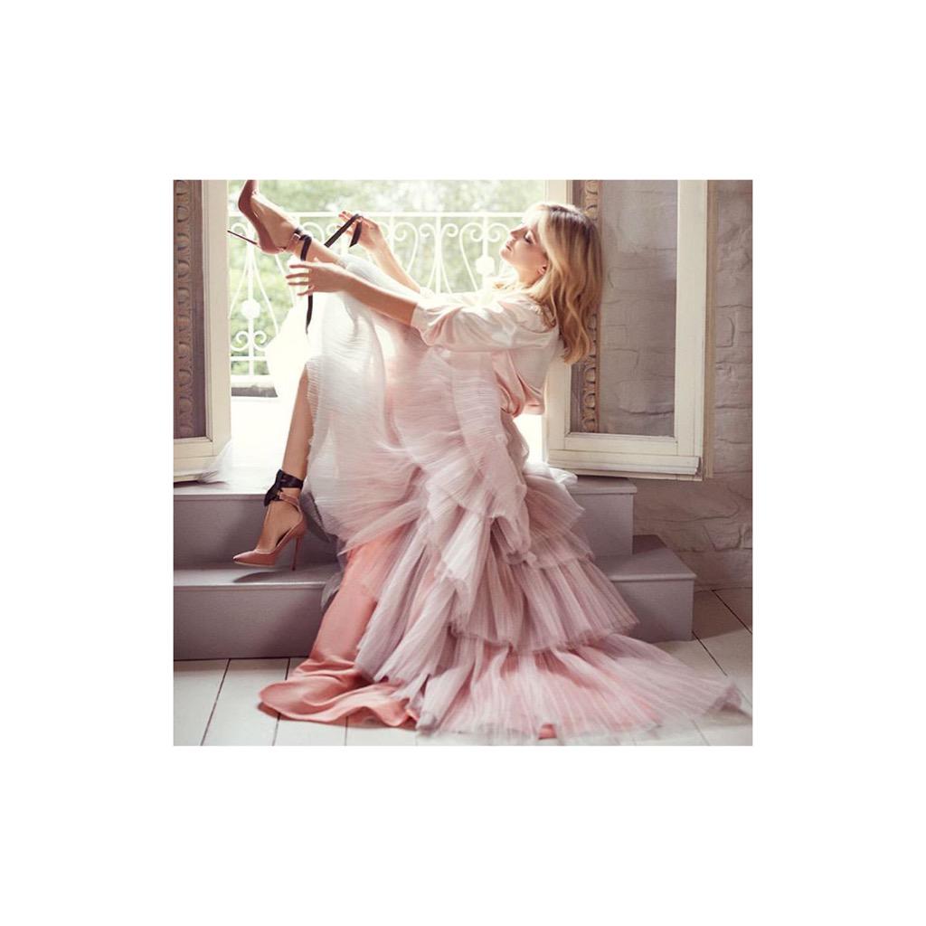 Just perf 😍🔥 #dreamy #jimmychoo #katehudson #shoes #goals #beauty