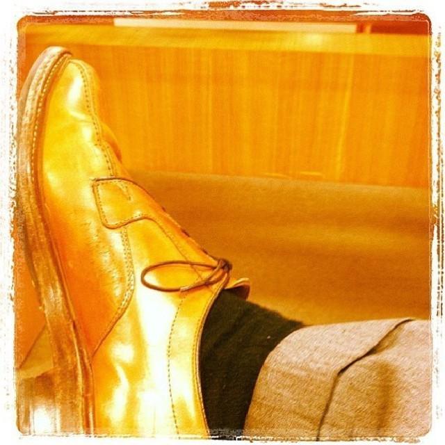 shane_barker's tweet image. Shiny!! 😏 #shoes #whilewaiting #lounge ift.tt/1VazbTu September 23, 2015 at 08:32AM
