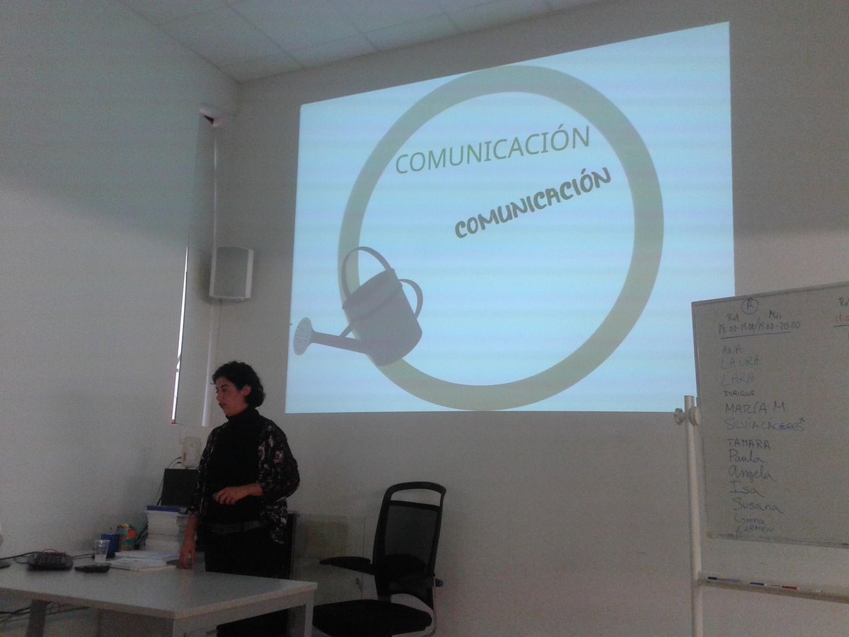 nachoenfuga's tweet photo. Hoy le toca a @cintallano estar al otro lado. Gran charla la suya en @CEDREAC  La tuitera tuiteada. http://t.co/BVOwL0eWFw
