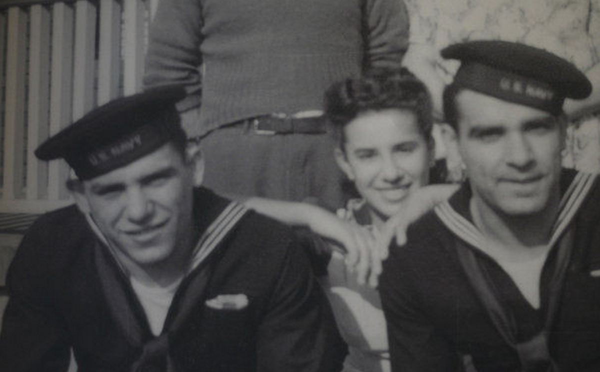 wwp's tweet photo. Yogi Berra was at D-Day before becoming a Hall of Fame catcher via @WeAreTheMighty http://t.co/PrXAVsPrke http://t.co/WD4qhvR3pX
