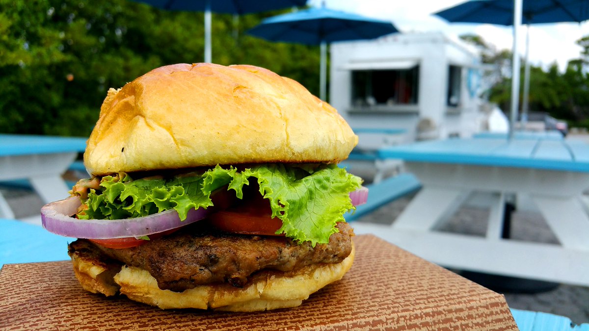 Pipers_Kitchen's tweet photo. An old favorite revisited, The Meatloaf Burger! #30a #southwalton #piperskitchen #30aeats http://t.co/ndxAaT4yyL