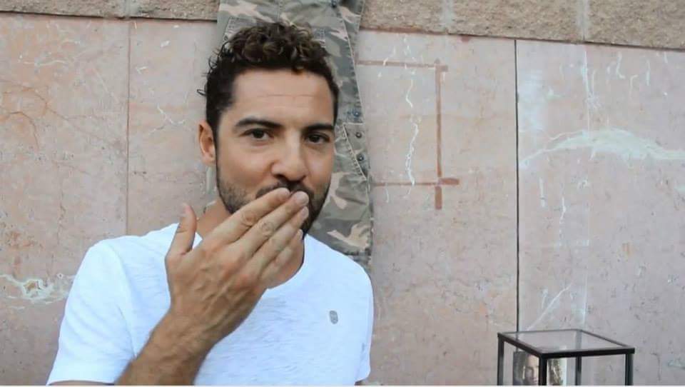 EliFerre27db's tweet image. @davidbisbal un millon de Besos para ti TE QUEREMOS MUCHO #SiempreContigoDavid #YotbtengofotoconBisbal
