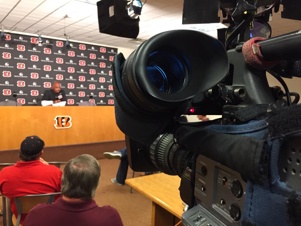 Happy 57th birthday to Marvin Lewis today per   
