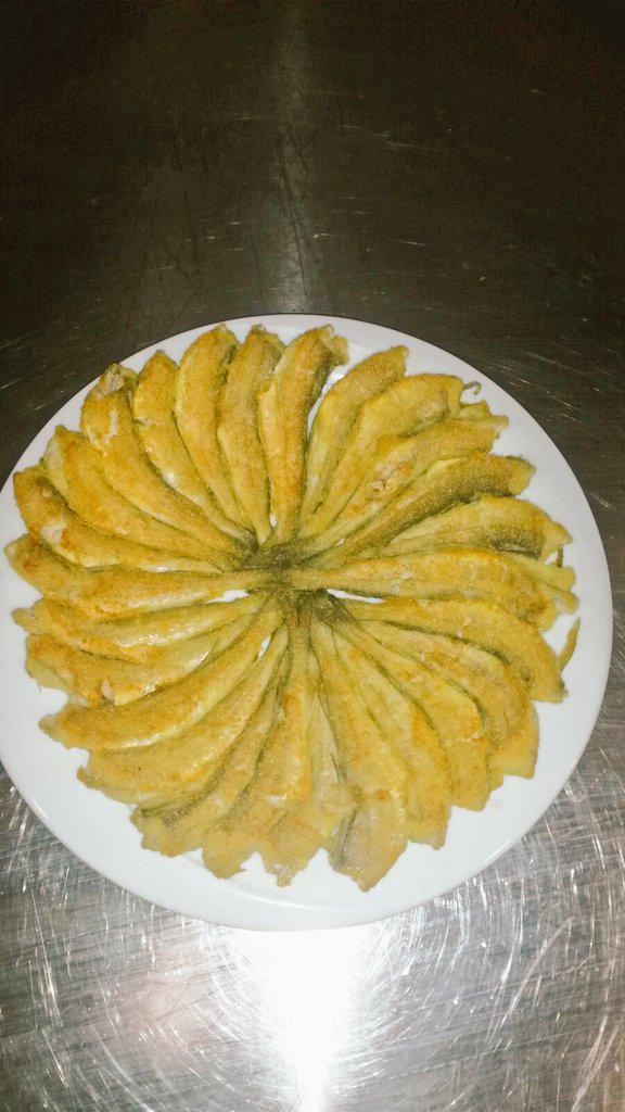 FRestorant's tweet photo. Kurban bayraminizi kutlar bayram suresince size hizmet vermekten onur duyariz. REZ:0312 215 45 60-61 http://t.co/9ri5vTSdW7