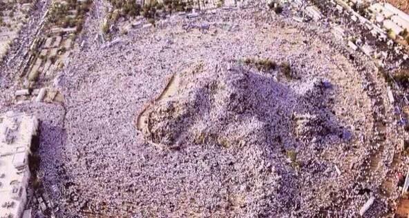 sham_shorman's tweet photo. #One_Gad
#One_Book
#One_ummah
#إله_واحد
#كتاب_واحد
#امه_واحده http://t.co/irfFh8yUyR