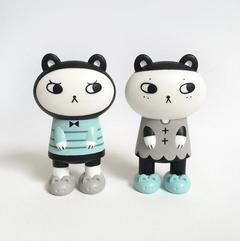 harlow_bear's tweet photo. Blue + grey all painted up!#BedtimeBears collab figures with @peterkato #nycc2015 available @_myplasticheart booth113 http://t.co/yXe8YkPFFn