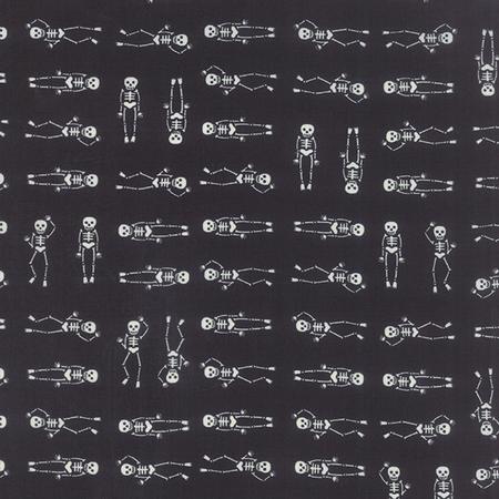 4pines's tweet photo. Happy First Day of Fall! Have you seen our Haunted Gala Collection? #FallFabrics http://t.co/6eS4W6M1VB