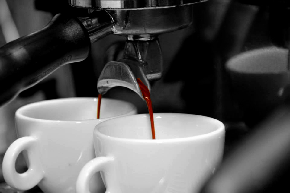 O dia só começa de verdade depois de um belo café... Você ja tomou o seu hoje?