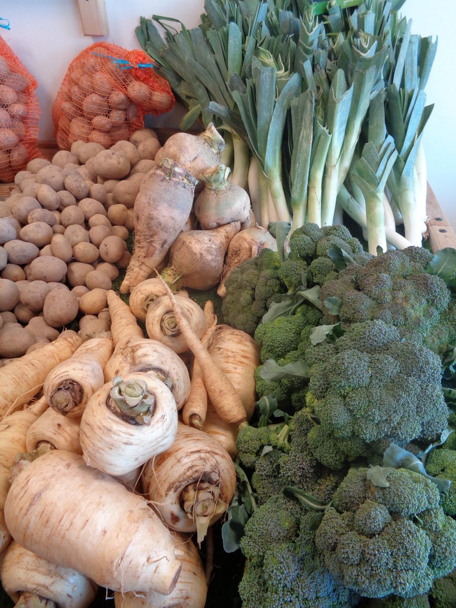 MaProductyonLoc's tweet photo. C'est maintenant l'Automne avec l'arrivée de nouveaux légumes pour vos soupes gourmandes : potimarrons, butternuts... http://t.co/4cqEpkgJxK
