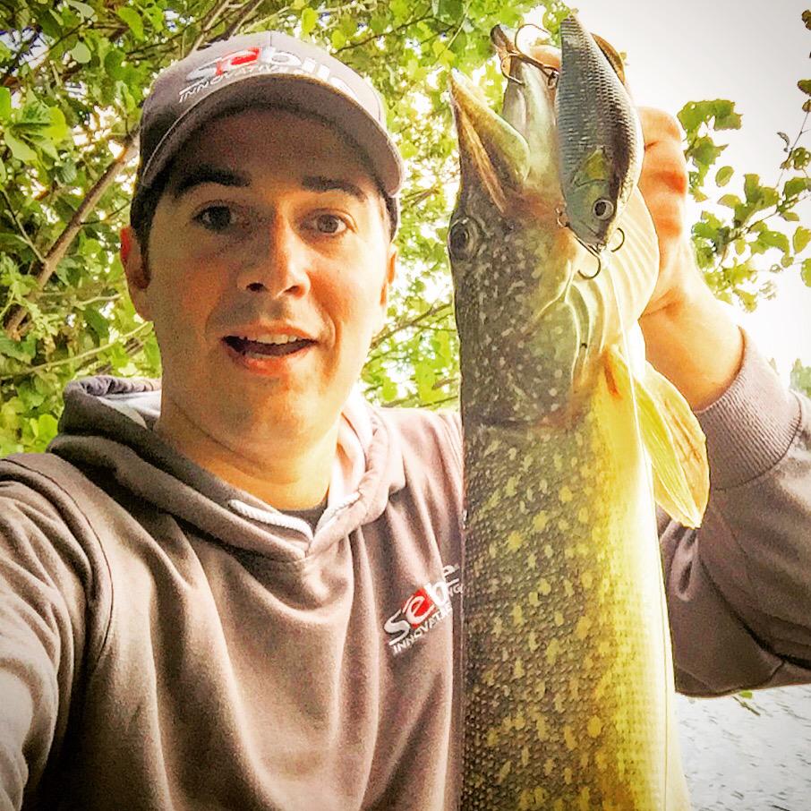 Le #spinglider a fait le taf, broc de 80cm 😀 <a href="/pechepoissons/">Lapecheetlespoissons</a> <a href="/Pecheurcom/">Pecheur.com</a> <a href="/BerkleyFishing/">BerkleyFishing</a> <a href="/Abu_Garcia/">Abu Garcia</a> <a href="/pechemoderne/">peche moderne.com</a>