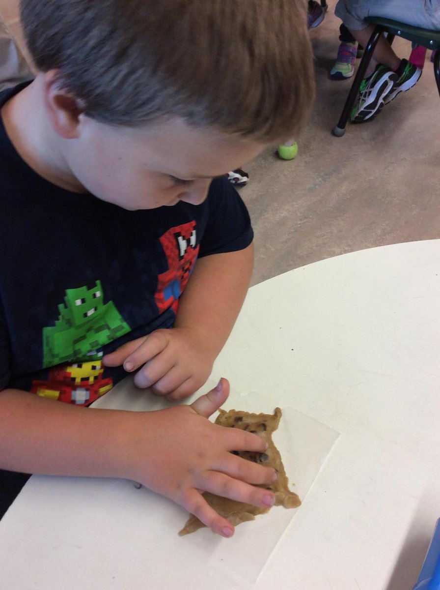 pdale2kids's tweet photo. Making fall cookies to celebrate first day of fall! #leafshapes http://t.co/Zbztm3ZuQr