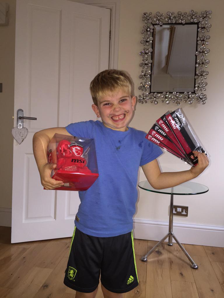 MarzBarGaming's tweet photo. Jacob wants to give away some MSI cable management ties and @MSI__UK dragon! RT to enter! http://t.co/o5mcroIFaT