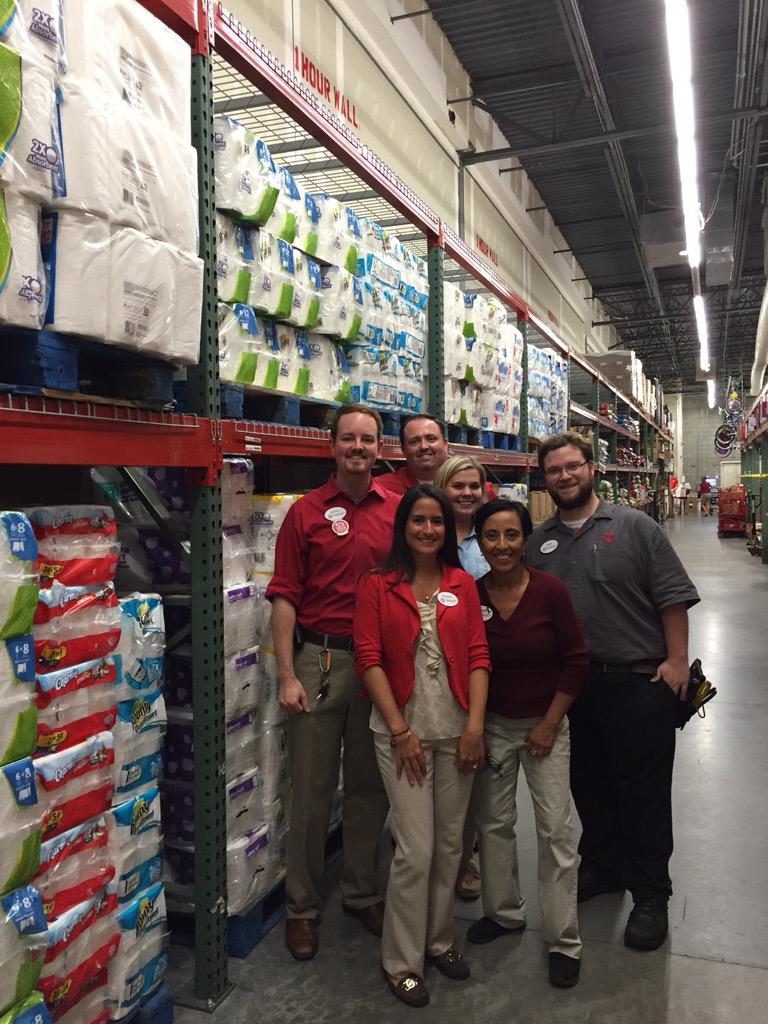 justinadamburns's tweet photo. T1829 winning at just about everything. Great looking store, sales, service, payroll, RX, LPA! #LOD123 #LPAeveryday http://t.co/tZE7KSt8hz