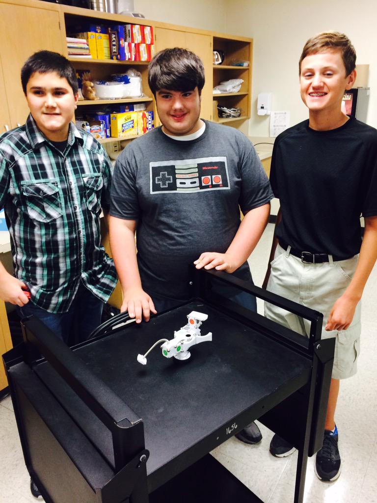 AltomSarah's tweet photo. Robotics Club @WHSGrassBurrNGC finishing up 3rd robot today! @ngcrooprincipal #ngclibrary #whywisd http://t.co/gXgO7blqfI