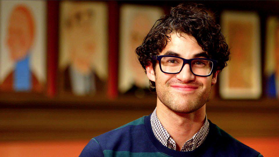 CBS's tweet photo. Teenage dreamboat @DarrenCriss talks Glee &amp; @ChrisColfer w/ @Alancumming: http://t.co/RzSEpwUdCB #RememberThatTime http://t.co/JlnwkKrRF3