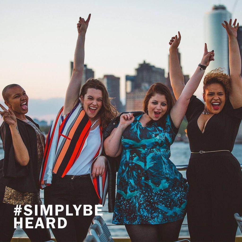 SimplyBeUK's tweet photo. Yes! ๐๐ผ #simplybeheard http://t.co/Gwx0ZEWeks